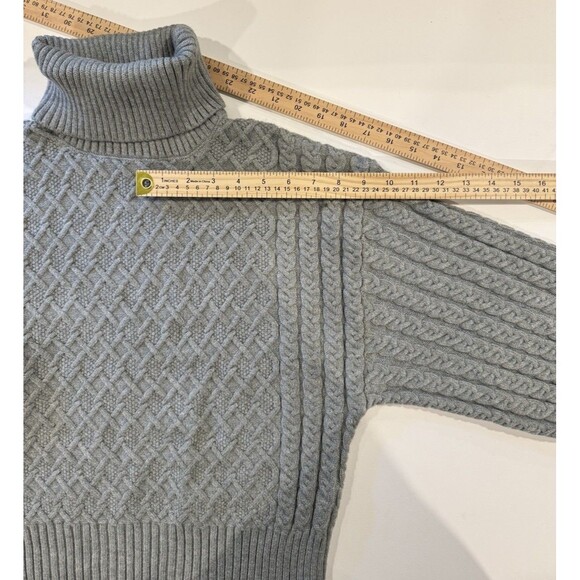 TRUTH By Republic Wm Turtleneck Cropped Cable‎ Knit Sweater XS Gray EUC Chunky - Picture 9 of 9